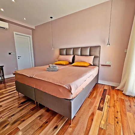 Panorama Penthouse - 5 Star With Roof Jacuzzi * Spalato