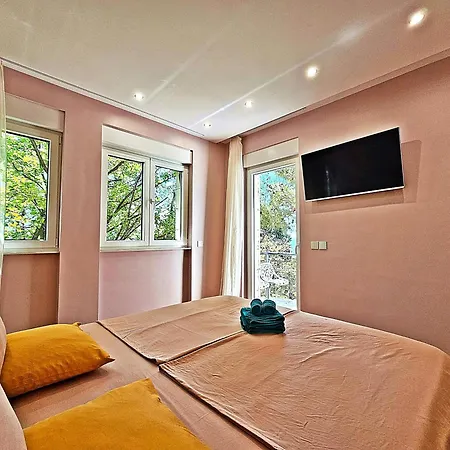 Apartment Panorama Penthouse - 5 Star With Roof Jacuzzi Split