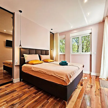 Apartment Panorama Penthouse - 5 Star With Roof Jacuzzi *